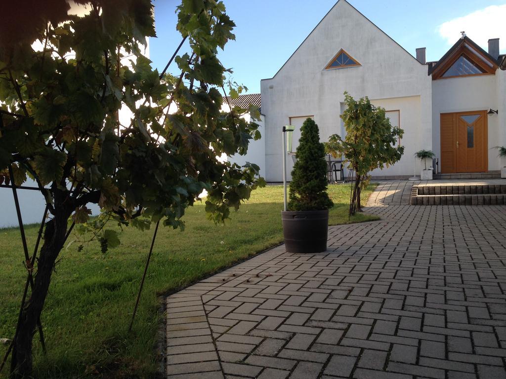 Apartamento Winzerhof Klua Hoada Illmitz Exterior foto